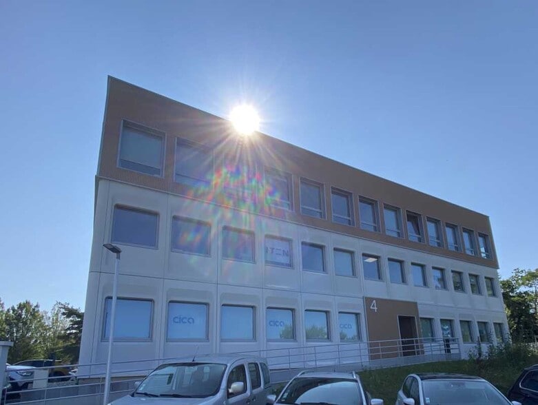 3 Chemin Du Jubin, Dardilly to rent - Building Photo - Image 1 of 8