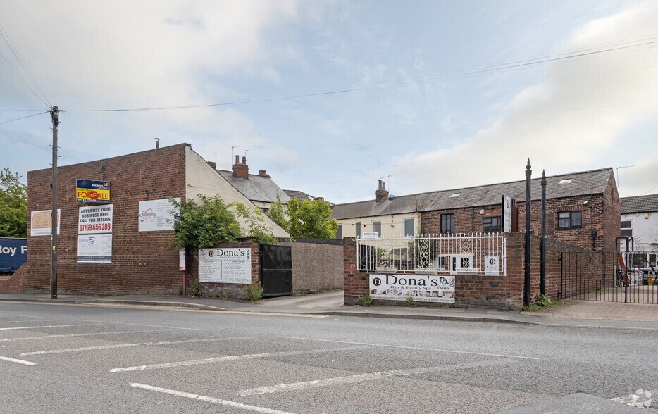 1A Aketon Rd, Castleford for sale - Primary Photo - Image 1 of 1