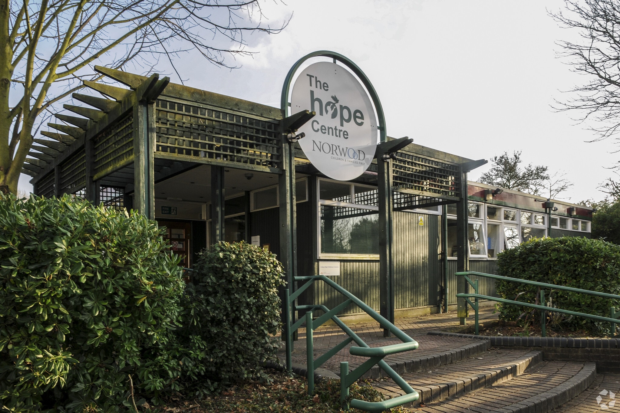 228 Walm Ln, London for sale Primary Photo- Image 1 of 1