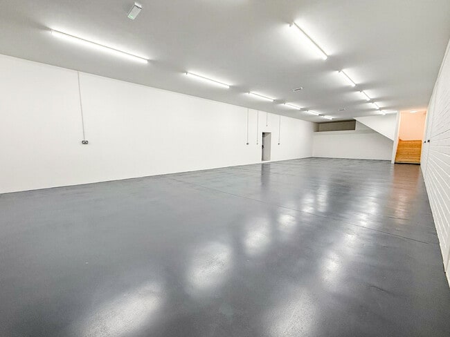 More details for West Rd, London - Industrial to Rent