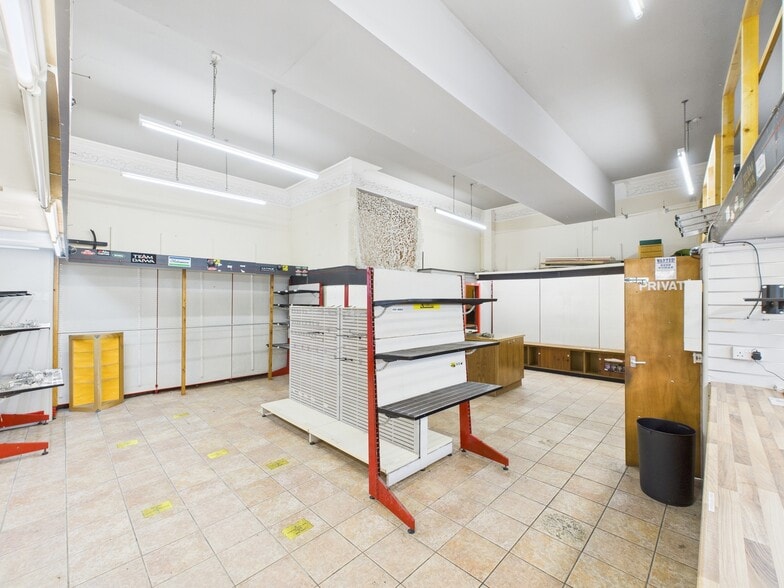 256 High St, Arbroath to rent - Building Photo - Image 3 of 6