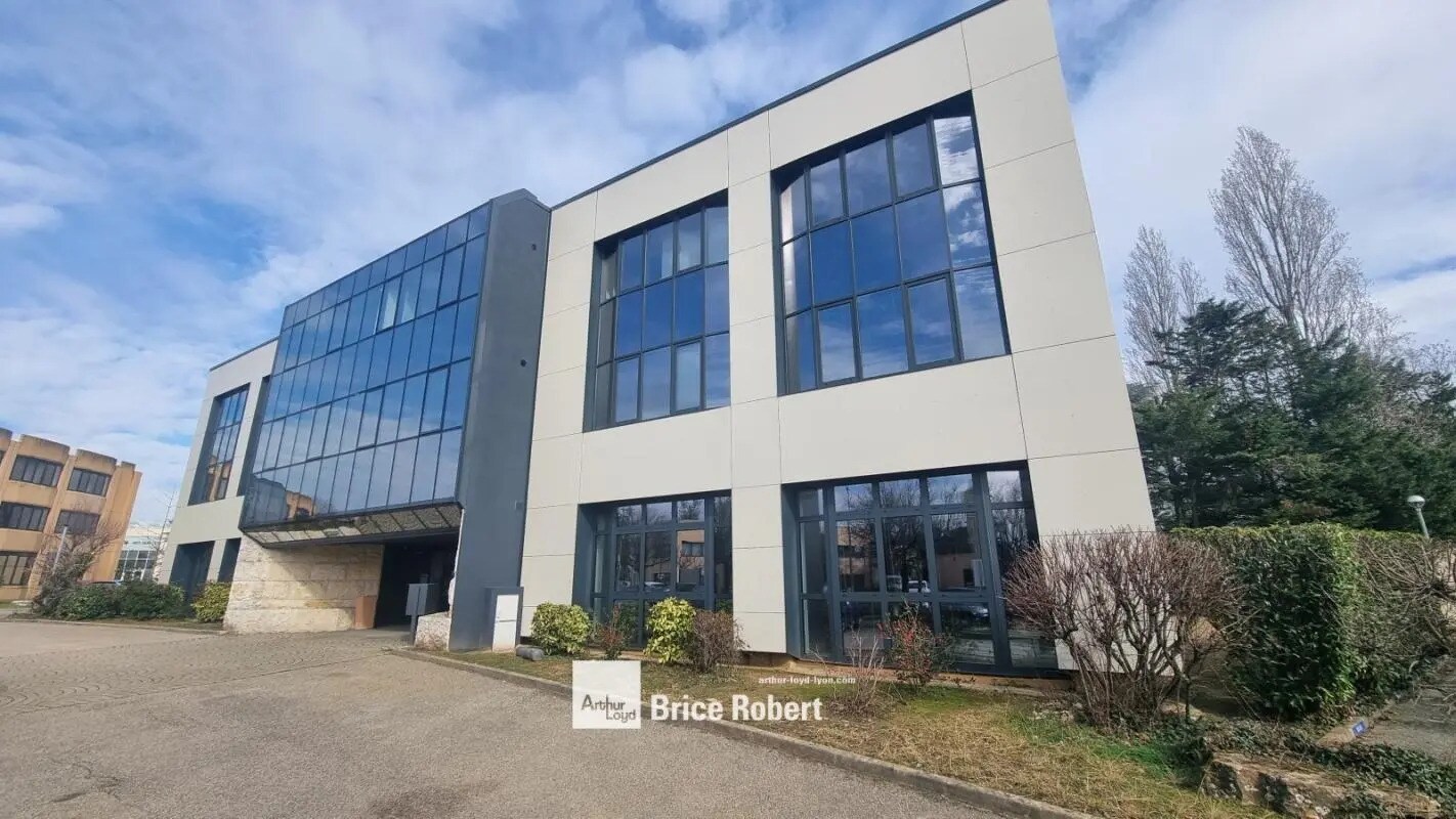 3 Rue Claude Chappe, Saint-Didier-au-Mont-d'Or to rent Building Photo- Image 1 of 13