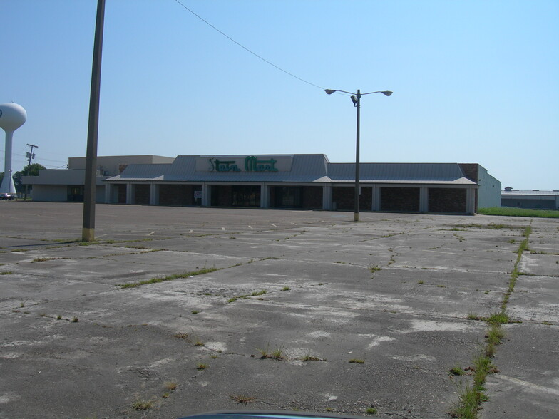 1656 Martin Luther King Jr Blvd, Greenville, MS for rent - Primary Photo - Image 1 of 34