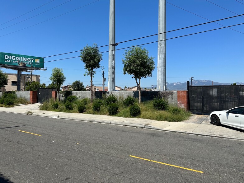 12819 Garvey Ave, Baldwin Park, CA for rent - Building Photo - Image 3 of 8