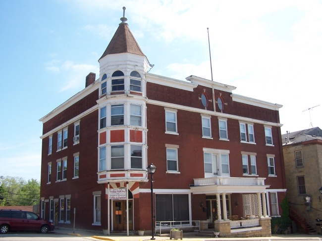 43 High St, Mineral Point, WI for sale - Primary Photo - Image 1 of 1