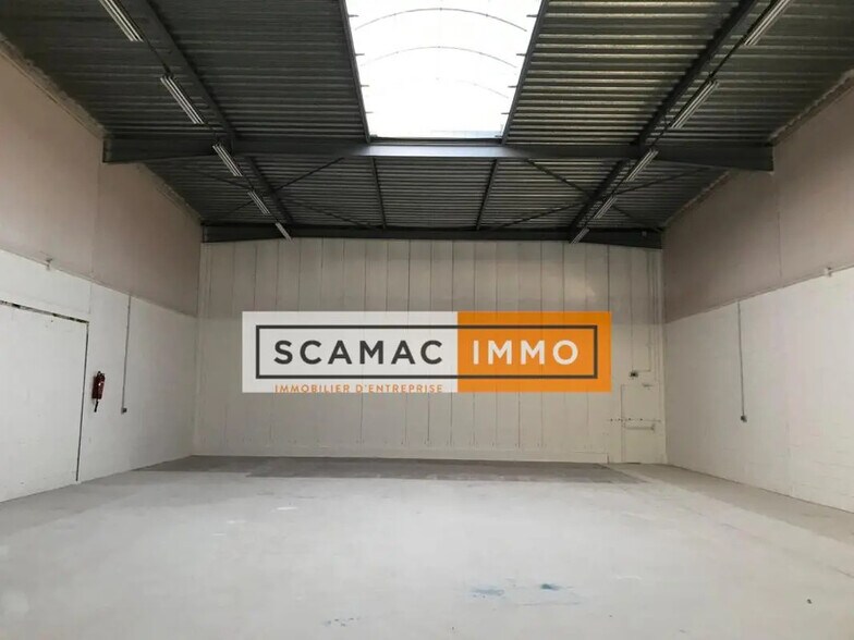 Industrial in Villejuif to rent - Interior Photo - Image 3 of 4