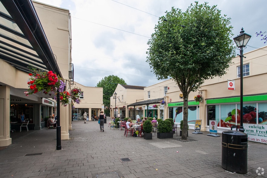 Vicarage Walk, Frome to rent - Building Photo - Image 1 of 14