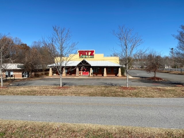 1235 E Dixon Blvd, Shelby, NC for rent - Building Photo - Image 3 of 15