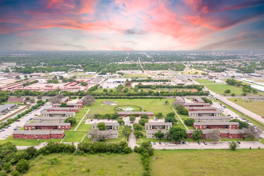 1800 Primrose Dr, Waco, TX for sale - Building Photo - Image 1 of 1