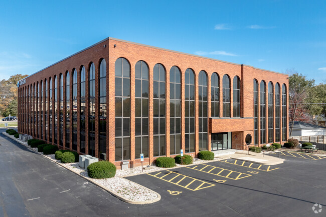 More details for 2115 Butterfield Rd, Oak Brook, IL - Office for Rent