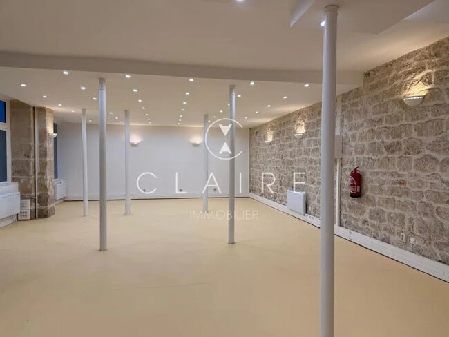 Location Commerce 72 m²