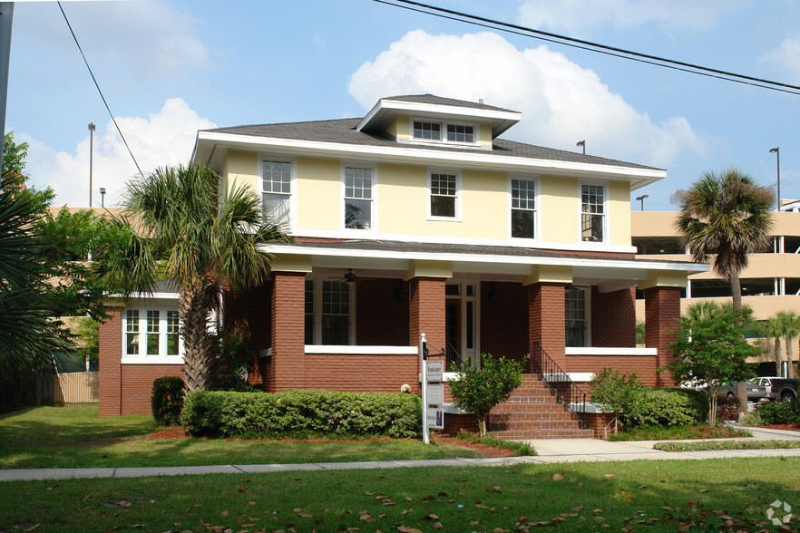 1732 Margaret St, Jacksonville, FL for rent - Building Photo - Image 1 of 5