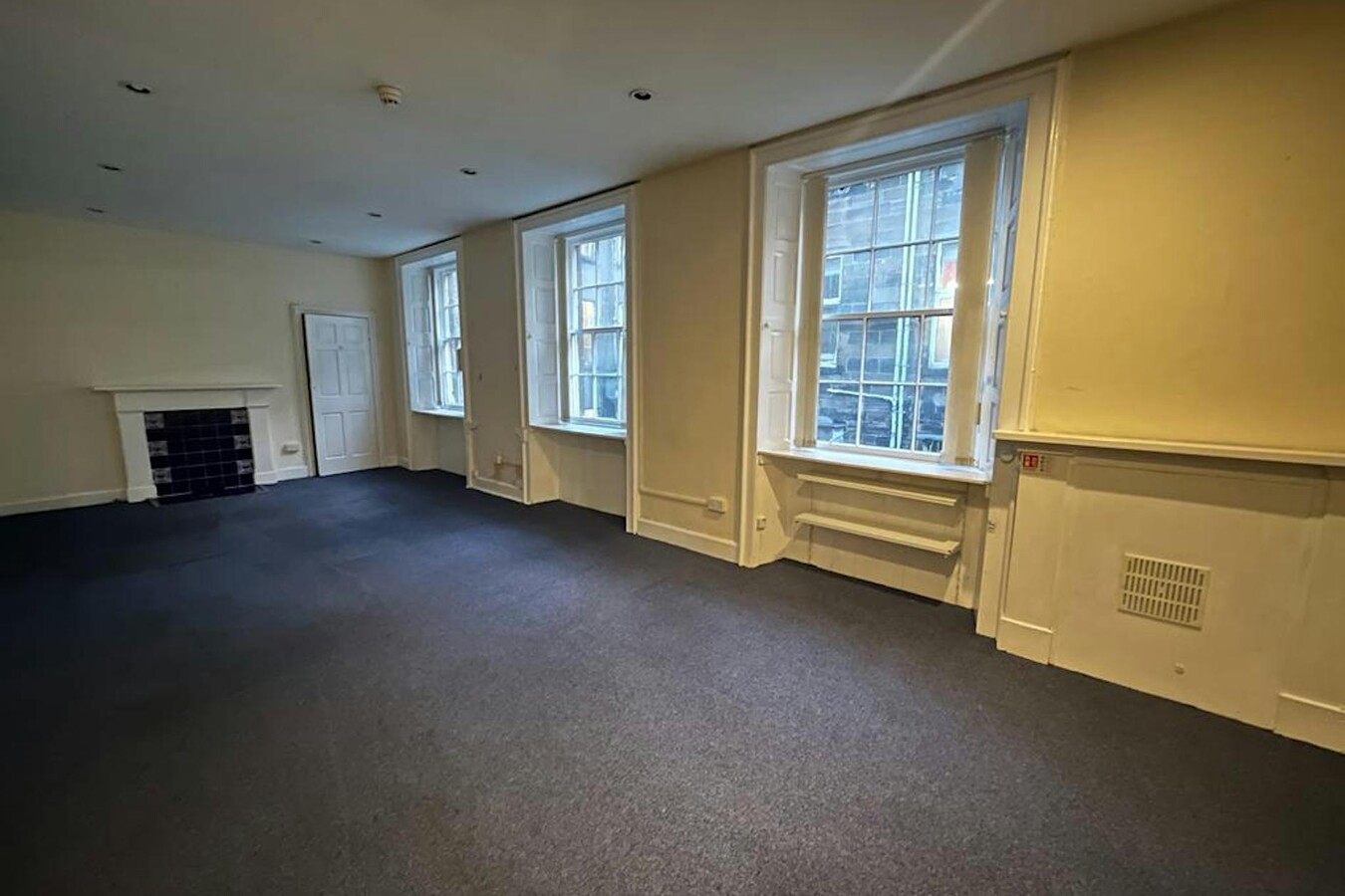 153 Queen St, Glasgow, GLG G1 3BJ - Unit 2nd floor -  - Interior Photo - Image 1 of 4