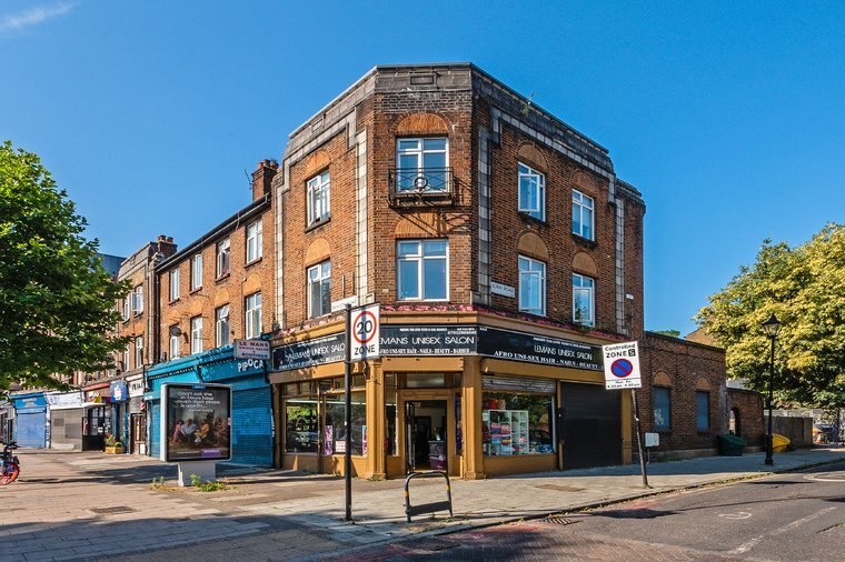 222 Brixton Rd, London for rent - Building Photo - Image 1 of 3