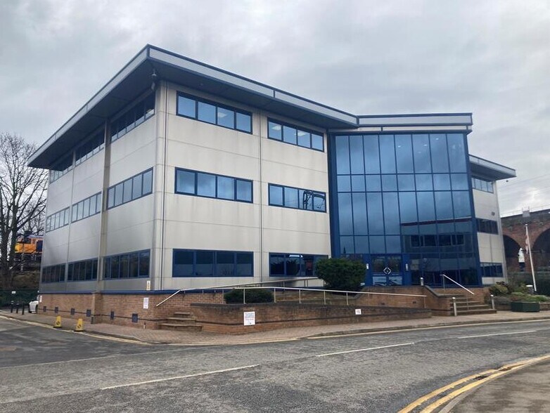 Turner Way, Wakefield for sale - Primary Photo - Image 1 of 1