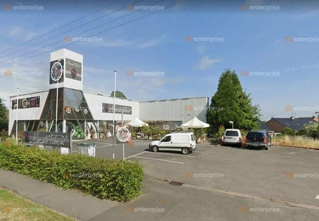 Location Commerce 399 m²