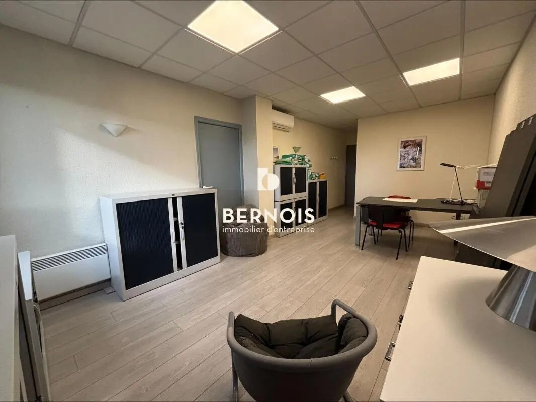 Office in Toulon to rent Interior Photo- Image 1 of 8