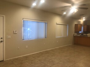 9220 W Indian School Rd, Phoenix, AZ for rent Interior Photo- Image 1 of 5