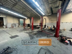 Retail in ANGERVILLE for sale Interior Photo- Image 1 of 4