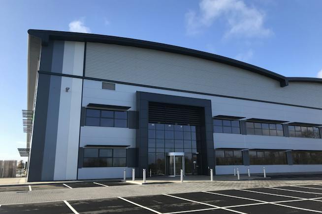 Oxford Rd, South Marston to rent Primary Photo- Image 1 of 2