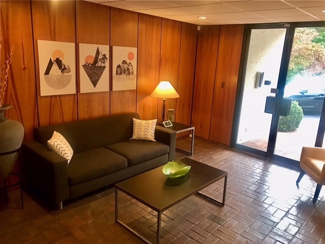 297 W Valley Ave, Birmingham, AL to rent Lobby- Image 1 of 3