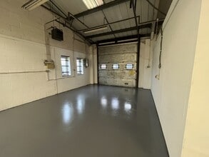 Chestnut Crescent, Bassingham to rent Interior Photo- Image 2 of 4