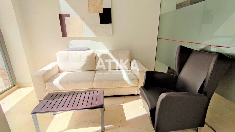 Retail in Ontinyent, Valencia to rent - Interior Photo - Image 3 of 6