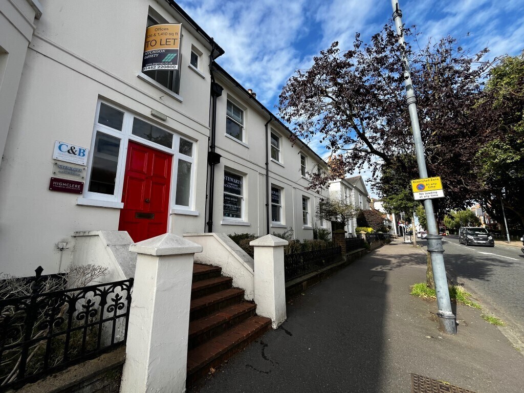271 High St, Berkhamsted to rent Building Photo- Image 1 of 11