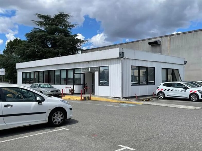 12 Avenue Clément Ader, Colomiers to rent - Building Photo - Image 1 of 14