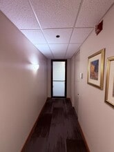 420 Columbus Ave, Valhalla, NY to rent Interior Photo- Image 2 of 19