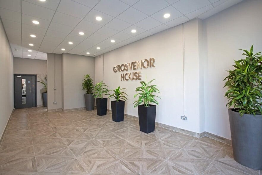 Parkway, Chelmsford to rent - Building Photo - Image 3 of 7