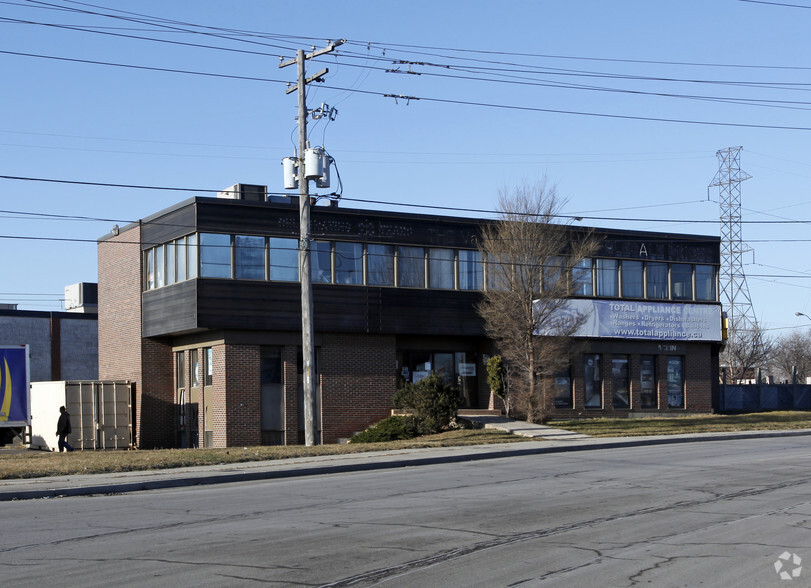 1830 Dundas St E, Mississauga, ON for rent - Building Photo - Image 2 of 2