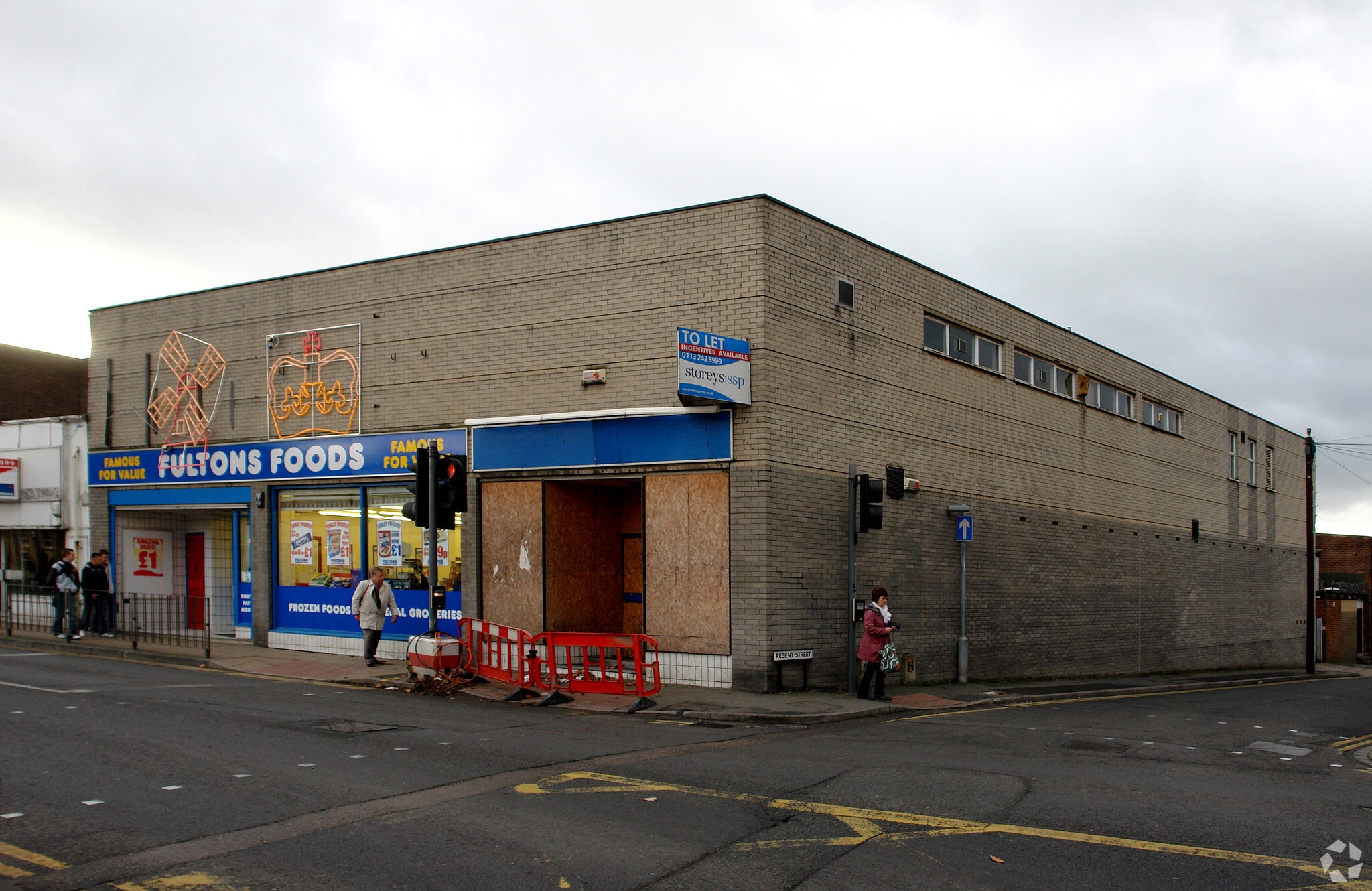 105-109 Market St, Heckmondwike to rent Building Photo- Image 1 of 4
