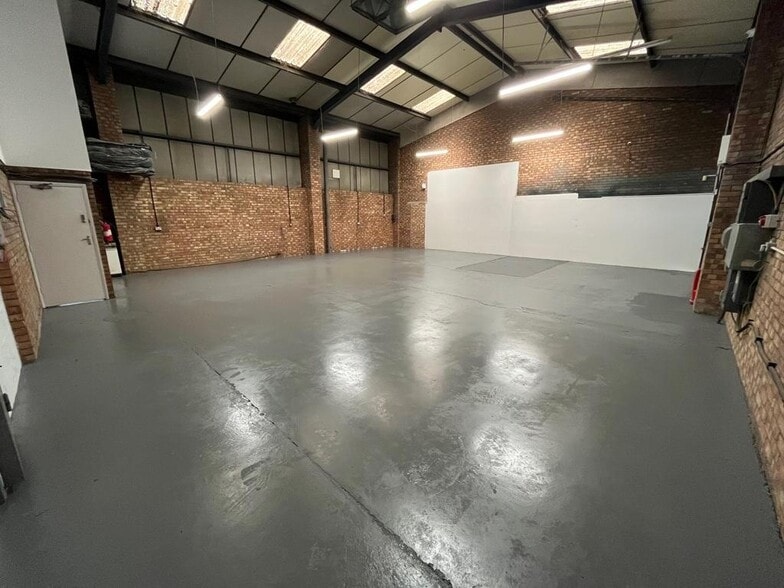 Hythe Quay, Colchester to rent - Building Photo - Image 3 of 29