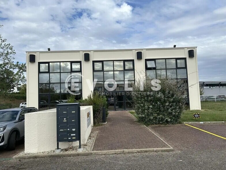 Office in Mérignac to rent - Building Photo - Image 1 of 6