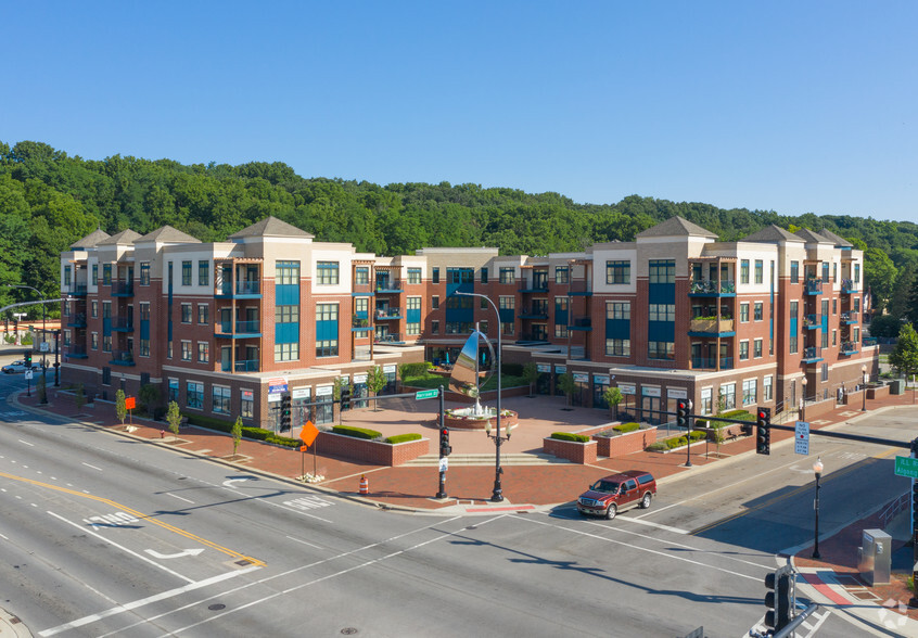 1 N Main St, Algonquin, IL for sale - Primary Photo - Image 1 of 1