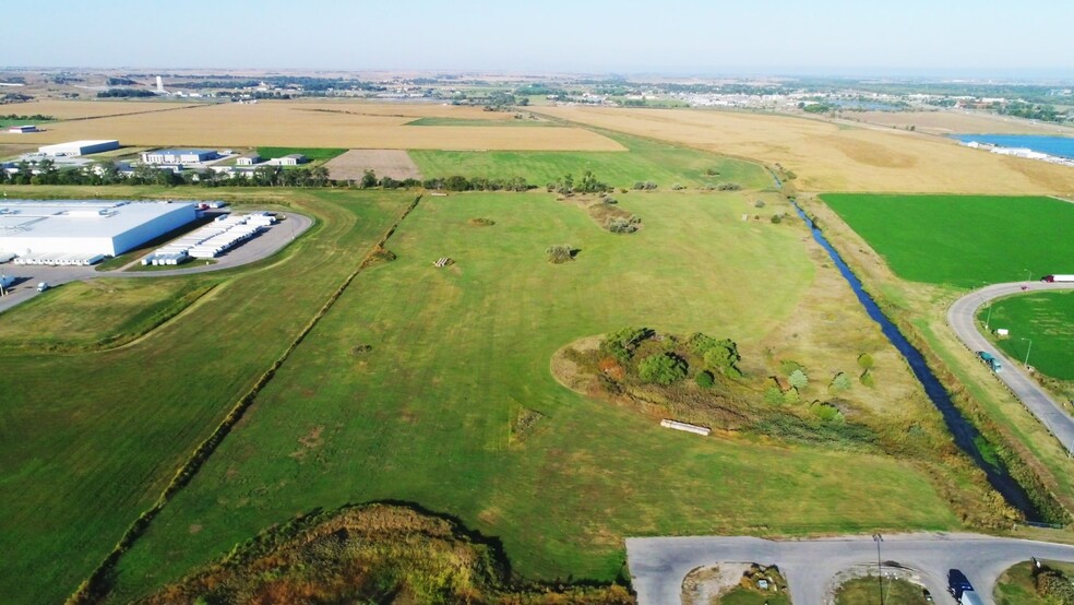 East Walker, North Platte, NE for sale - Primary Photo - Image 1 of 20