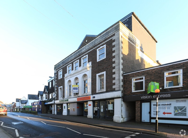 The Broadway, Crowborough to rent - Primary Photo - Image 1 of 3