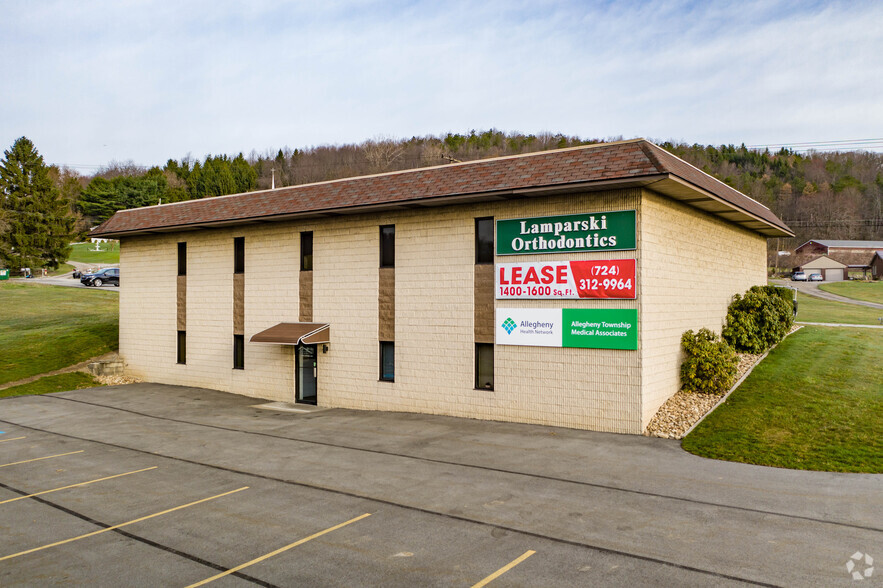 62 Greenbriar Dr, Leechburg, PA for rent - Building Photo - Image 1 of 4