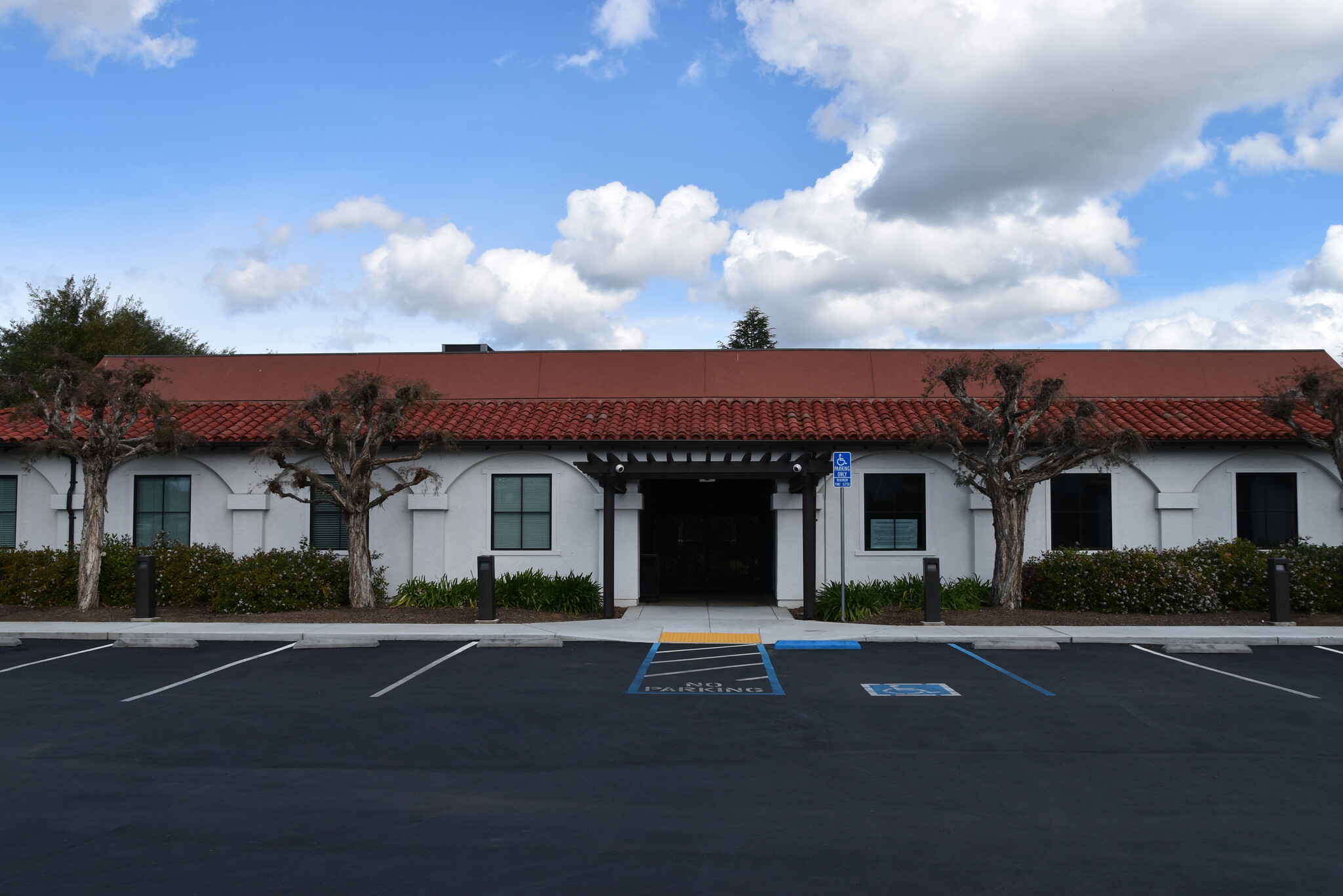 20480 Pacifica Dr, Cupertino, CA for rent Building Photo- Image 1 of 8