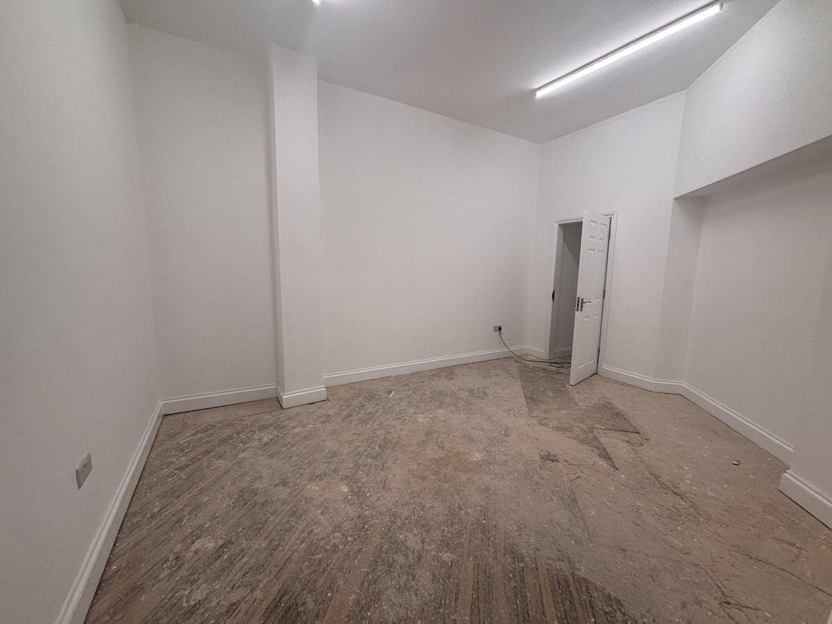 11-17A Imperial Arc, Brighton to rent Interior Photo- Image 1 of 5