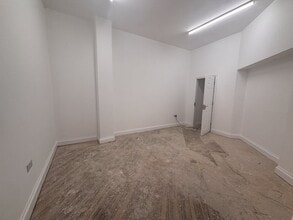 11-17A Imperial Arc, Brighton to rent Interior Photo- Image 1 of 5
