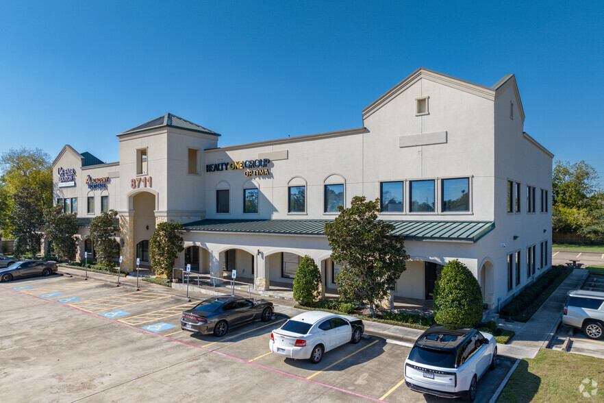 8711 Highway 6 N, Houston, TX for rent - Building Photo - Image 1 of 12