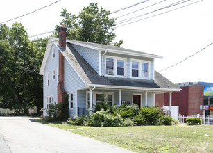 585 Burnside Ave, East Hartford, CT for rent Primary Photo- Image 1 of 6