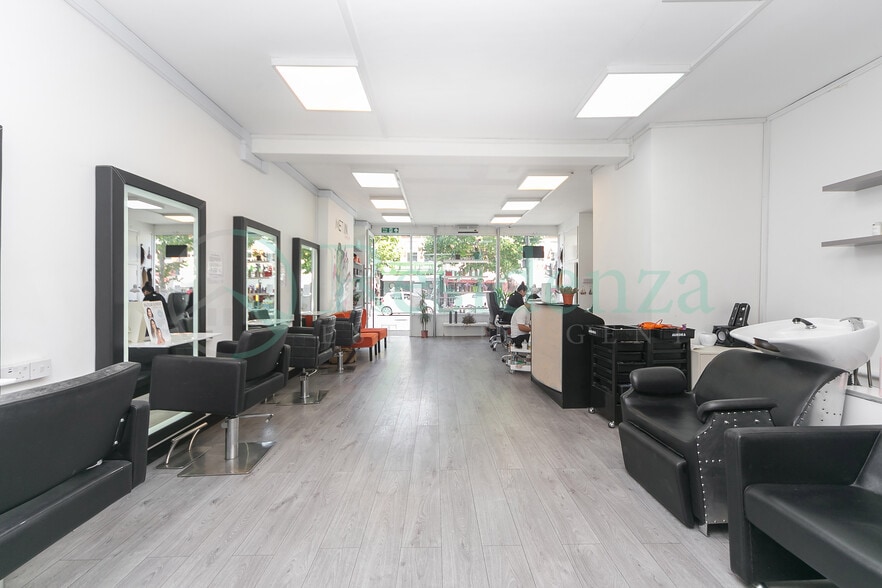 86 Mitcham Rd, London to rent - Building Photo - Image 3 of 14