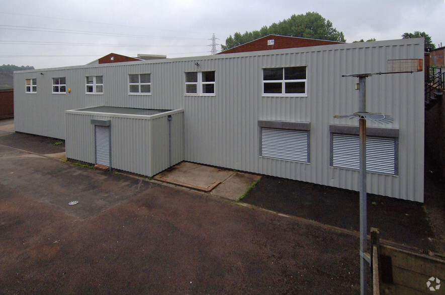 Curriers Clos, Coventry for rent - Building Photo - Image 2 of 5