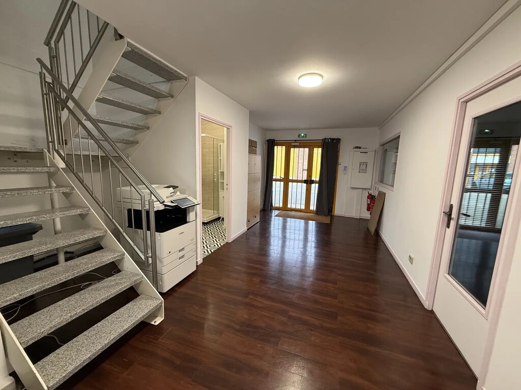 Vente Bureaux 220 m² - Photo 1