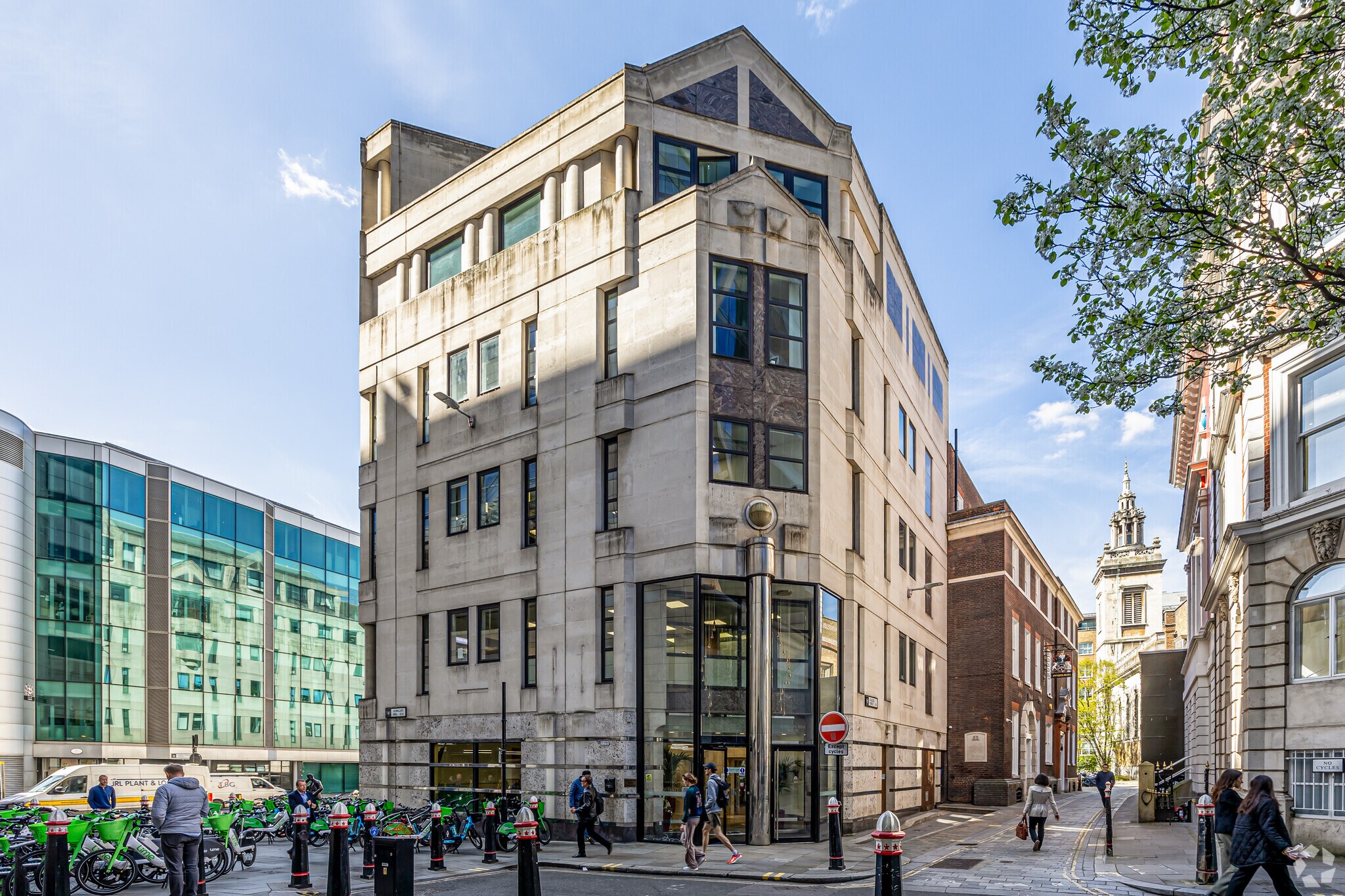 14-16 Dowgate Hl, London to rent Primary Photo- Image 1 of 25