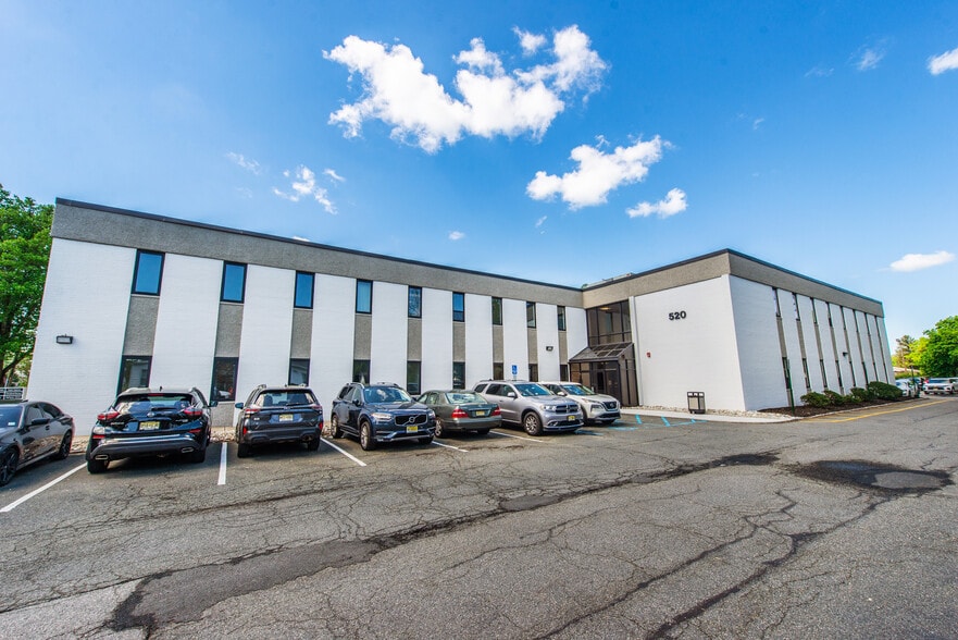 520 Speedwell Ave, Morris Plains, NJ to rent - Building Photo - Image 2 of 22