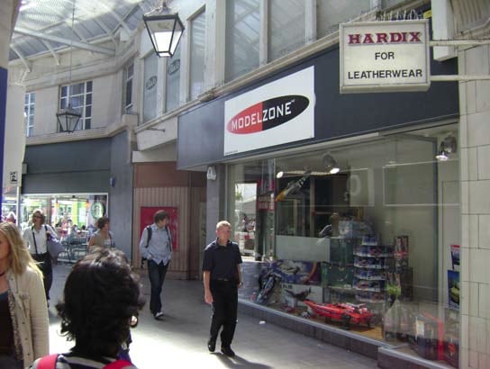 11-17A Imperial Arc, Brighton to rent - Building Photo - Image 3 of 8